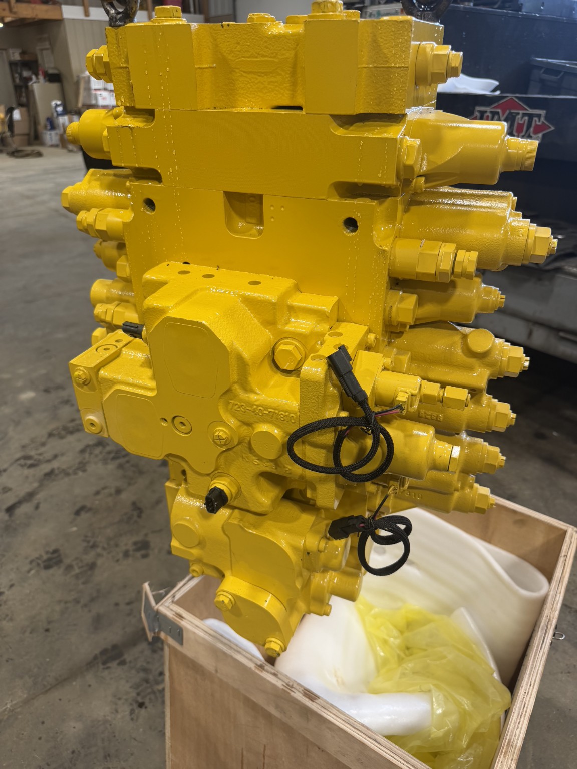 Large heavy equipment hydraulic component