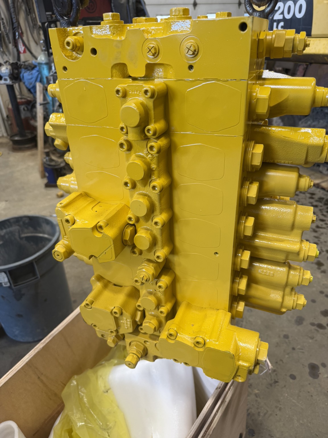 Major heavy equipment replacement component